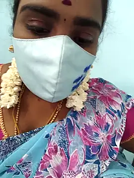 Snapshot of Tamil_riyalini12 chatting on 09/20/25, 05:30 Tamil riyalini12 online show from 09/20/25, 05:30