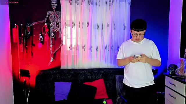 Cleo Ace online show from 05/20/26, 01:17