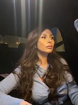 LunaBex online show from 11/05/25, 04:34