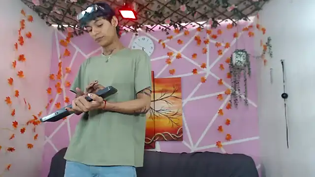 Snapshot of Bastian_boyshot77 chatting on 10/05/25, 07:45 Bastian boyshot77 online show from 10/05/25, 07:45