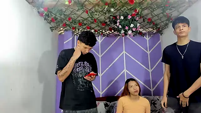 Snapshot of Bastian_boyshot77 chatting on 10/17/25, 01:25 Bastian boyshot77 online show from 10/17/25, 01:25