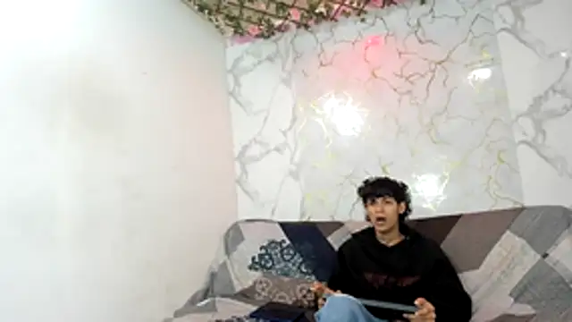 Snapshot of Bastian_boyshot77 chatting on 07/11/26, 01:03 Bastian boyshot77 online show from 07/11/26, 01:03