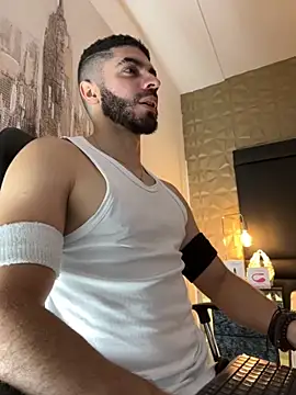 AxelThompson  online show from 10/04/25, 11:08