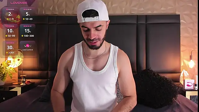 AxelThompson  online show from 10/13/25, 11:21