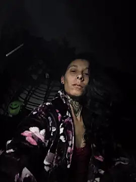 Snapshot of DarkAngelz1 chatting on 11/27/25, 01:29 DarkAngelz1 online show from 11/27/25, 01:29