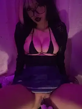 YourDevilGirl  online show from 08/02/26, 06:56