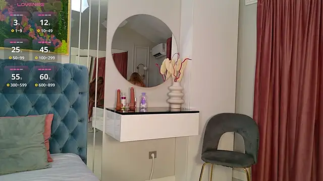 Snapshot of SiennaPierce chatting on 06/04/26, 11:27 SiennaPierce online show from 06/04/26, 11:27