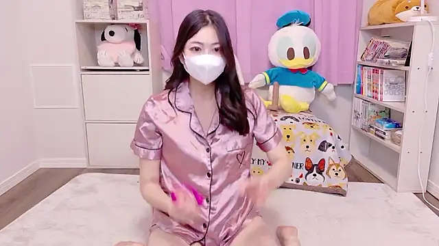 Snapshot of SUI-Strong chatting on 09/09/25, 04:28 SUI-Strong online show from 09/09/25, 04:28