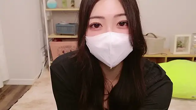 Snapshot of SUI-Strong chatting on 09/26/25, 11:47 SUI-Strong online show from 09/26/25, 11:47