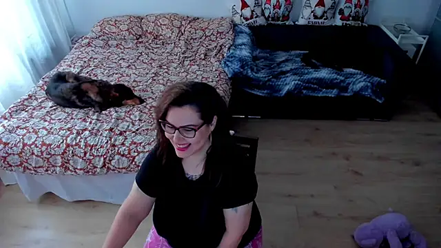 Squirt Kimm online show from 12/16/25, 09:03