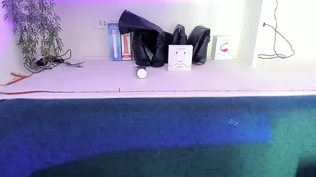 viollettaa  online show from 03/08/26, 03:38