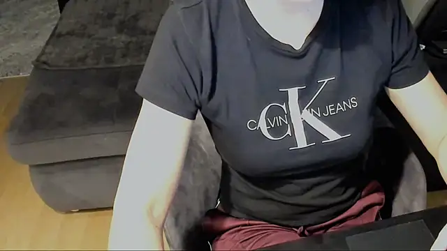 Horny mommy online show from 03/20/26, 07:08