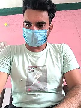 Snapshot of Riyansh_mehta chatting on 10/05/25, 09:51 Riyansh mehta online show from 10/05/25, 09:51