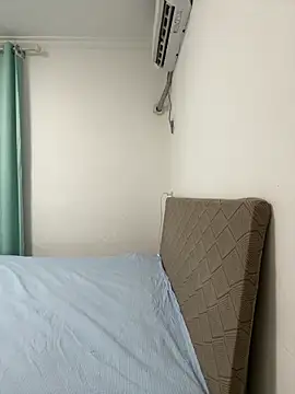 Snapshot of uulove521 chatting on 10/09/25, 02:48 uulove521 online show from 10/09/25, 02:48