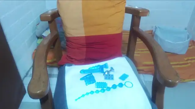 rose-crystal online show from 02/05/26, 09:19