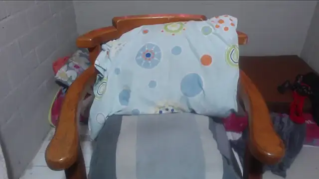 rose-crystal online show from 04/14/26, 01:00