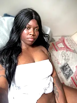 Alexia 24 online show from 11/20/25, 05:56