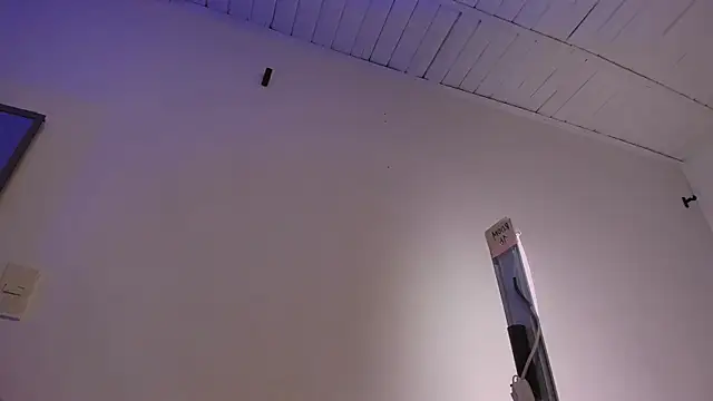 Snapshot of revenmiller_ chatting on 02/16/26, 07:32 revenmiller online show from 02/16/26, 07:32