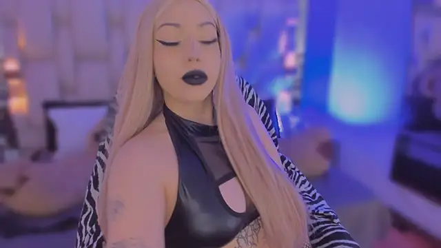 Snapshot of revenmiller_ chatting on 02/20/26, 08:09 revenmiller online show from 02/20/26, 08:09