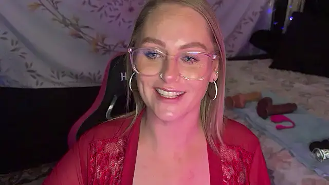 Snapshot of BossMomma0387 chatting on 10/29/25, 02:14 BossMomma0387 online show from 10/29/25, 02:14