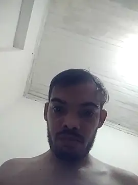 GuilhermeYuree online show from 11/04/25, 04:33