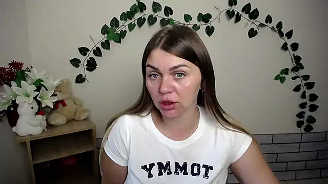 Snapshot of Magic_Katarina_ chatting on 09/18/25, 06:59 Magic Katarina online show from 09/18/25, 06:59