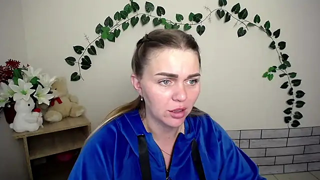 Snapshot of Magic_Katarina_ chatting on 10/10/25, 06:56 Magic Katarina online show from 10/10/25, 06:56