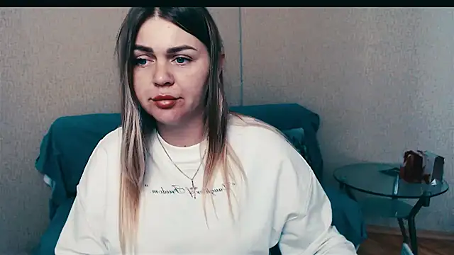 Snapshot of Magic_Katarina_ chatting on 10/23/25, 11:53 Magic Katarina online show from 10/23/25, 11:53