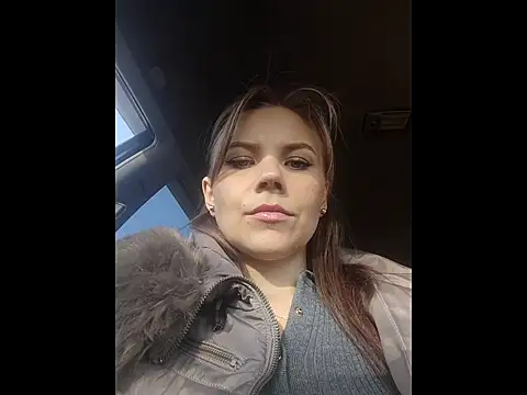 YOURLIKAA online show from 12/03/25, 04:42