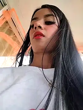 Juliana Xander online show from 10/29/25, 04:42