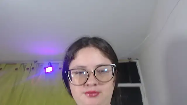Snapshot of KrystalAdams chatting on 06/06/26, 01:49 KrystalAdams online show from 06/06/26, 01:49