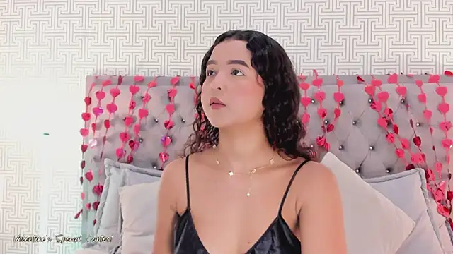 Evaa Lunna  online show from 02/28/26, 06:31