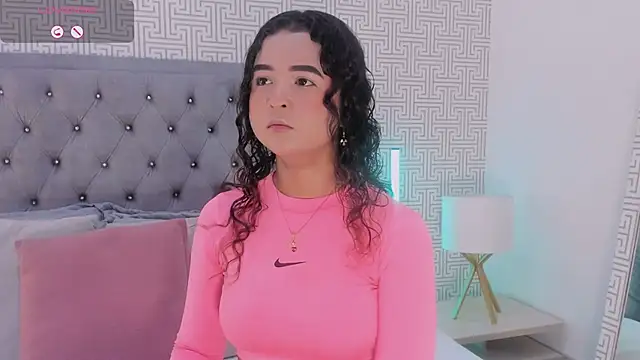 Snapshot of Evaa_Lunna_ chatting on 06/05/26, 08:25 Evaa Lunna online show from 06/05/26, 08:25