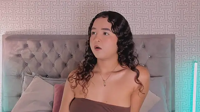 Snapshot of Evaa_Lunna_ chatting on 06/16/26, 08:33 Evaa Lunna online show from 06/16/26, 08:33