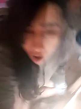 Snapshot of srtsara chatting on 11/22/25, 10:47 srtsara online show from 11/22/25, 10:47