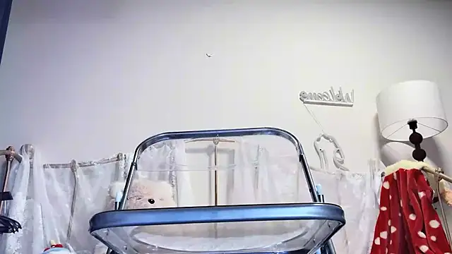 kiraa-0051 online show from 04/15/26, 11:50