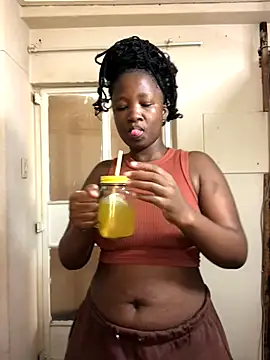 MissREAHx online show from 10/23/25, 09:30