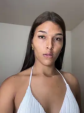 Snapshot of love_megann chatting on 11/16/25, 11:32 love megann online show from 11/16/25, 11:32