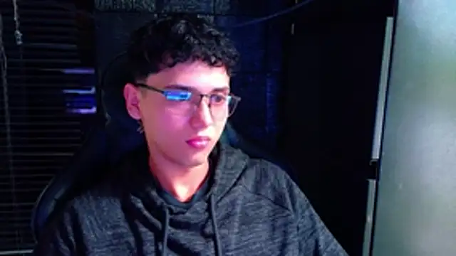 Snapshot of jacobs_shelby chatting on 06/15/26, 12:18 jacobs shelby online show from 06/15/26, 12:18