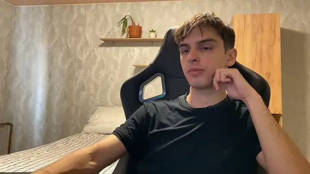 elliot scott online show from 09/23/25, 01:41