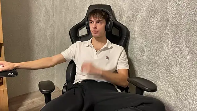 elliot scott online show from 10/11/25, 02:33