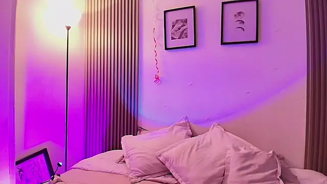 Snapshot of ashlycarteer chatting on 02/21/26, 02:01 ashlycarteer online show from 02/21/26, 02:01