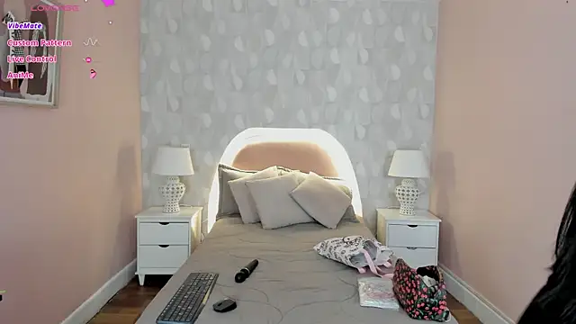 isabella milf  online show from 05/16/26, 07:12