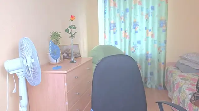 Margo Moll online show from 12/19/25, 08:21