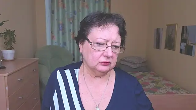 Margo Moll online show from 12/22/25, 08:00