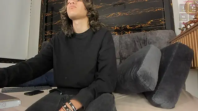 Diamond twink online show from 02/05/26, 01:49