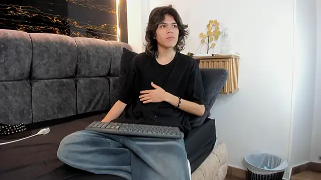 Diamond twink online show from 03/20/26, 01:38