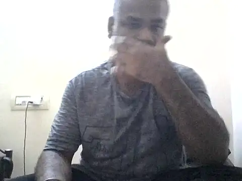 sree4143 online show from 11/23/25, 02:39