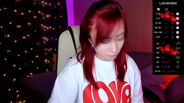 deboramoore online show from 12/15/25, 02:16