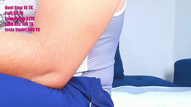 Snapshot of couplelove543 chatting on 10/13/25, 06:41 couplelove543 online show from 10/13/25, 06:41